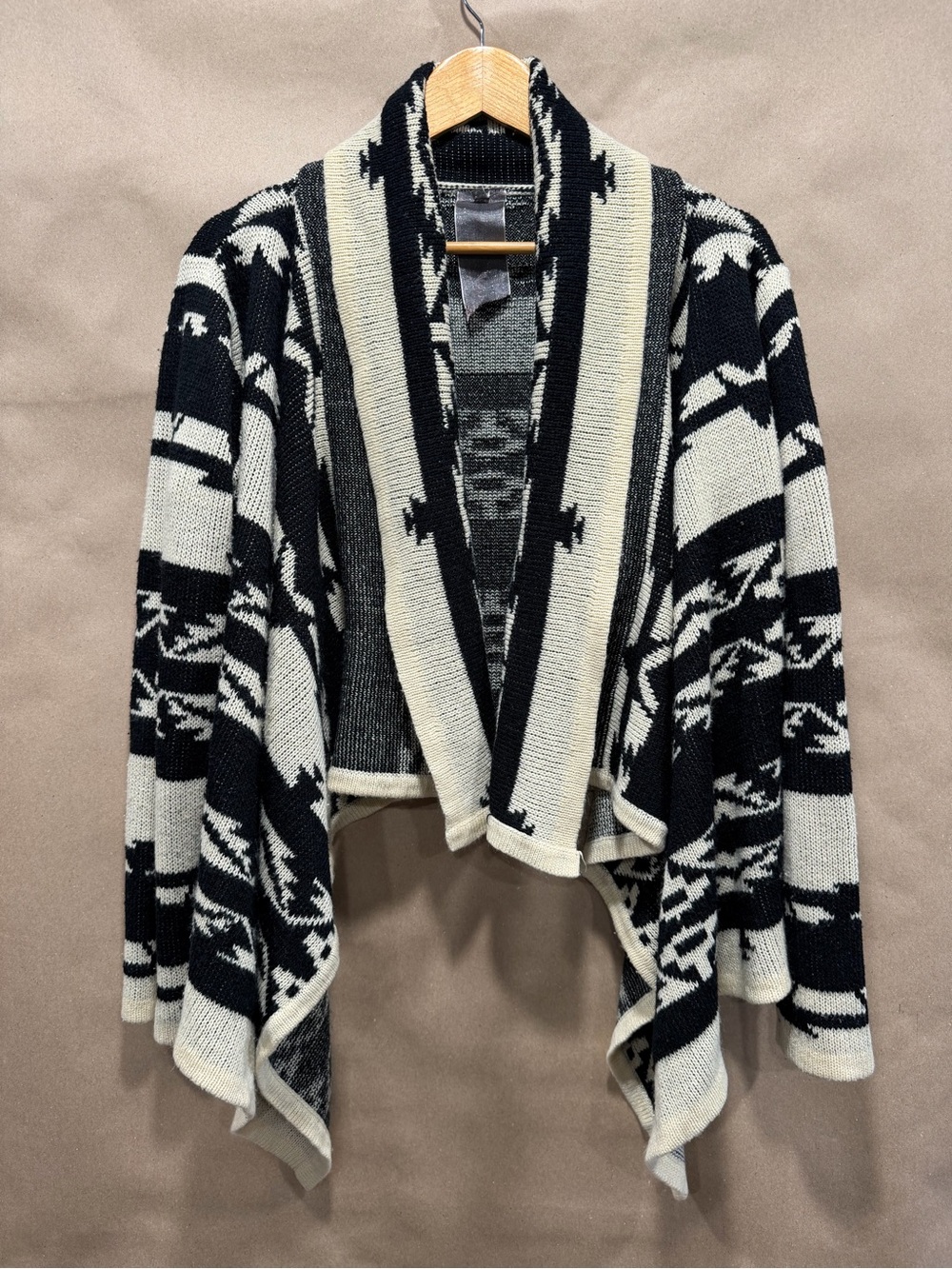 Moon Collection Black & Cream Aztec Open-Front Knit Cardigan